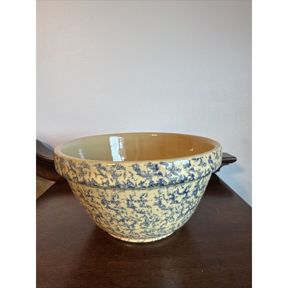 Roseville #700 Robinson Ransbottom 9" - 2.5 Qt Blue Spongeware Mixing Bowl